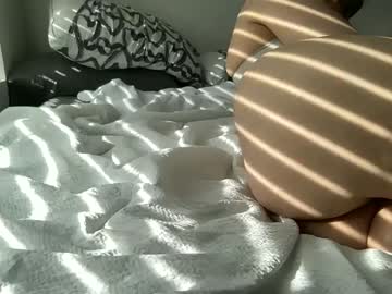 girl
        kellyvxx cam image #3185828