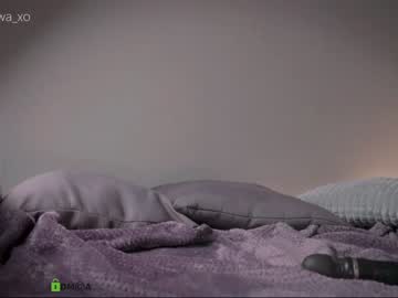 girl
        xiawa_xo cam image #2423