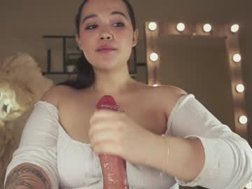 girl
        chery_lady22 cam image #5911818