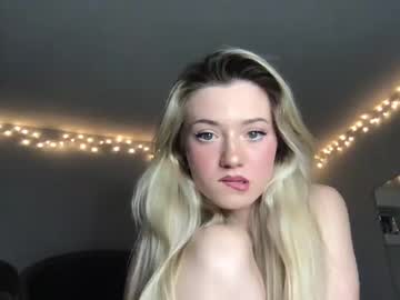 girl
        nicholexoxo23 cam image #1134416