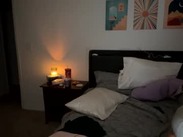 couple Nude Cam Girls Playing Games with mimiandjet