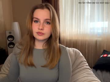 girl
        cute_siberian_girl cam image #6070579