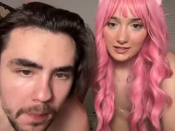 couple
        lilpinkygirl69 cam image #2872582