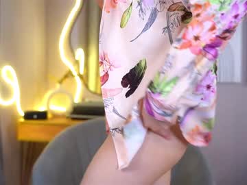 girl
        dietmountaindew_ cam image #5836292