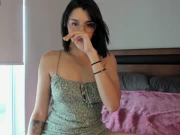 girl
        yourfreakygirl cam image #858742
