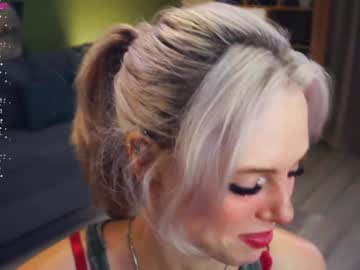 girl
        audreycarvin cam image #4811517