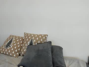 girl
        aria_diaz cam image #3191650