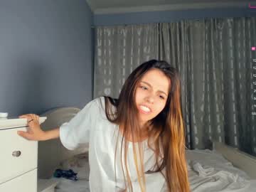 girl
        shinyydiamond cam image #1949198