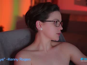 girl
        tiffanyriox cam image #4208000
