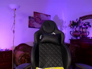 girl
        jessiccaburns cam image #1212685