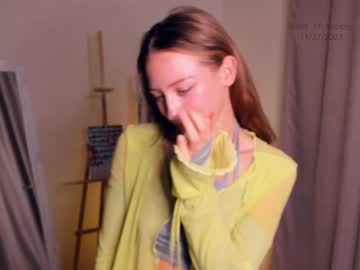 girl
        wave_of_happy_ cam image #2960502