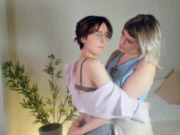 couple
        hoiiy_cute cam image #2193239