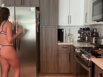 girl
        camiliakxoxo cam image #6296296
