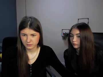 couple
        lissa_night cam image #6719328