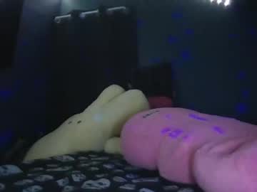 girl
        babej420 cam image #294468