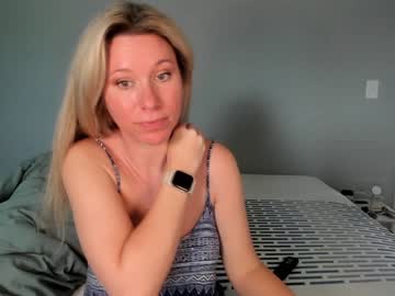 girl
        texas_blonde cam image #1188538
