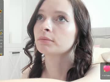 girl
        seasandstar cam image #2481306