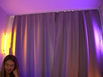 girl
        elisa_moon cam image #5459491