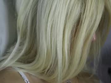 girl
        wendy_daniela cam image #5304837