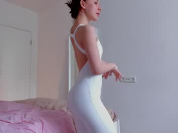 girl
        elannand cam image #6731957