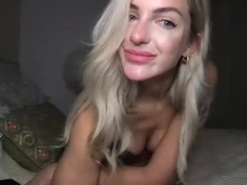 girl
        cuterabbit05 cam image #5414508