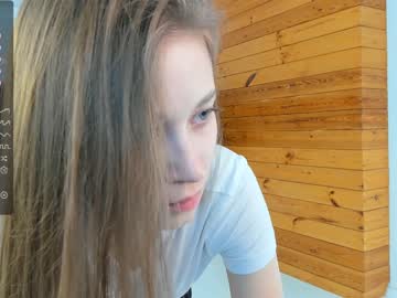 girl
        devonagrayer cam image #3979006