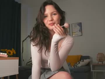girl
        ksyushy cam image #5020830