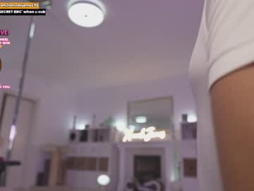 girl
        hannahjames710 cam image #3265506