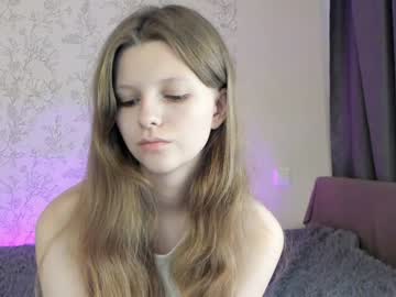 girl
        alainaestrada cam image #2708752