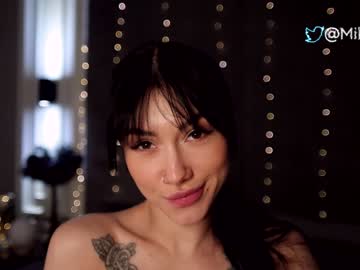 girl
        miladenver cam image #447835