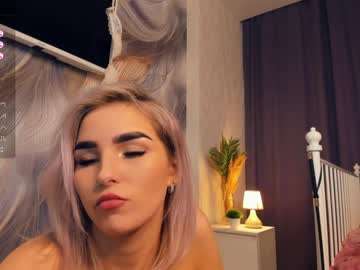 girl
        janecoxa cam image #3011379