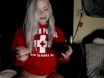 girl
        kipsy420 cam image #4259709
