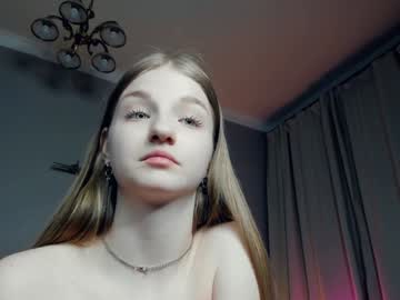 girl
        _magic_smile_ cam image #4284665