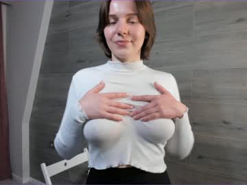 girl
        charmingasever cam image #2466014