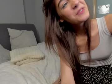 girl
        jenifferr_star cam image #6556047