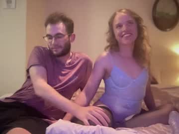 couple
        garyandlexie cam image #4387306