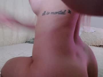 girl
        _arianalzate_ cam image #3252170