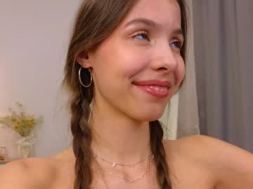 girl
        wanda_robinson cam image #5895548