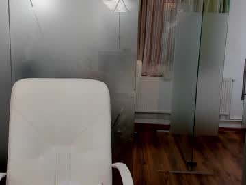 girl
        anyarayne cam image #3399175