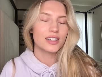 girl
        thezabrina cam image #1197749