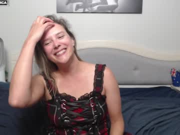 girl
        bluexstacey cam image #4391054