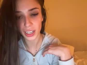 girl
        ariacutiee cam image #1509221