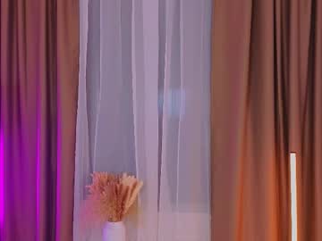 girl
        ava_darknet cam image #5900552