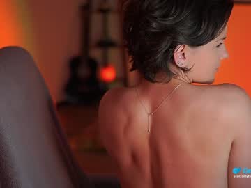 girl
        tiffanyriox cam image #1951950