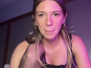 girl
        oliviahansleyy cam image #5415988