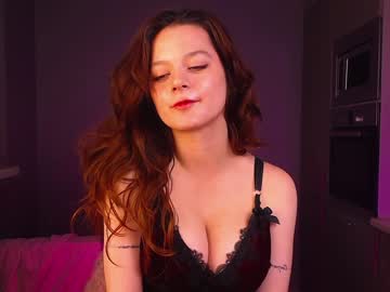 girl
        lorienn cam image #2707730