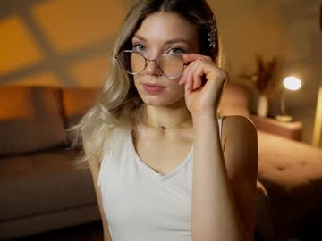 girl
        darlineash cam image #5956800
