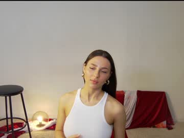 girl
        annesense cam image #1454966