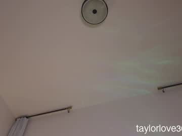girl
        taylor_love_303 cam image #6517222