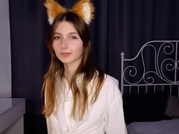 girl
        cute_fox_girl cam image #3433733